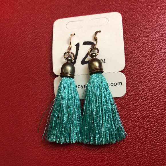 Tassel Earrings Gold Plated Hooks New - Picture 4 of 5